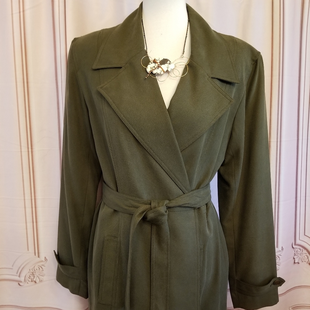 Dana b. & Karen 100% Silk Suit Olive Green, 10